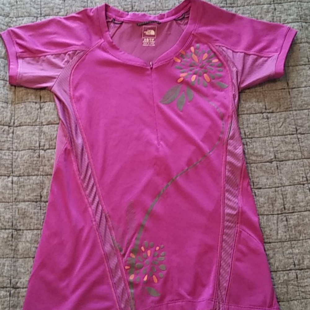 North Face exercise top
